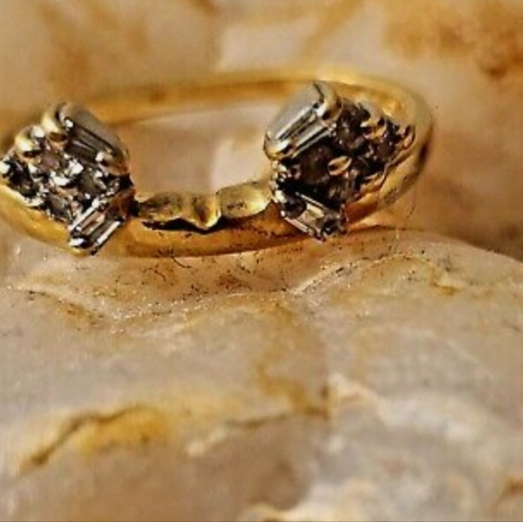 BELDEN JEWELERS vintage, elegant engagement ring set used, solid gold, Size 7. - Picture 7 of 10